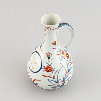 A Japanese imari condiment ewer, Edo period, 18th century.