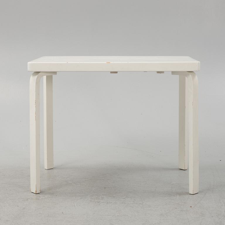 Aino Aalto, a mid-20th century '95 A' dining table, mid 20th century.
