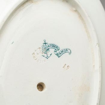 SERVISDELAR, 44 delar, "Stockholm" och "Flora", Gustavsberg, flintgods, omkring 1900.