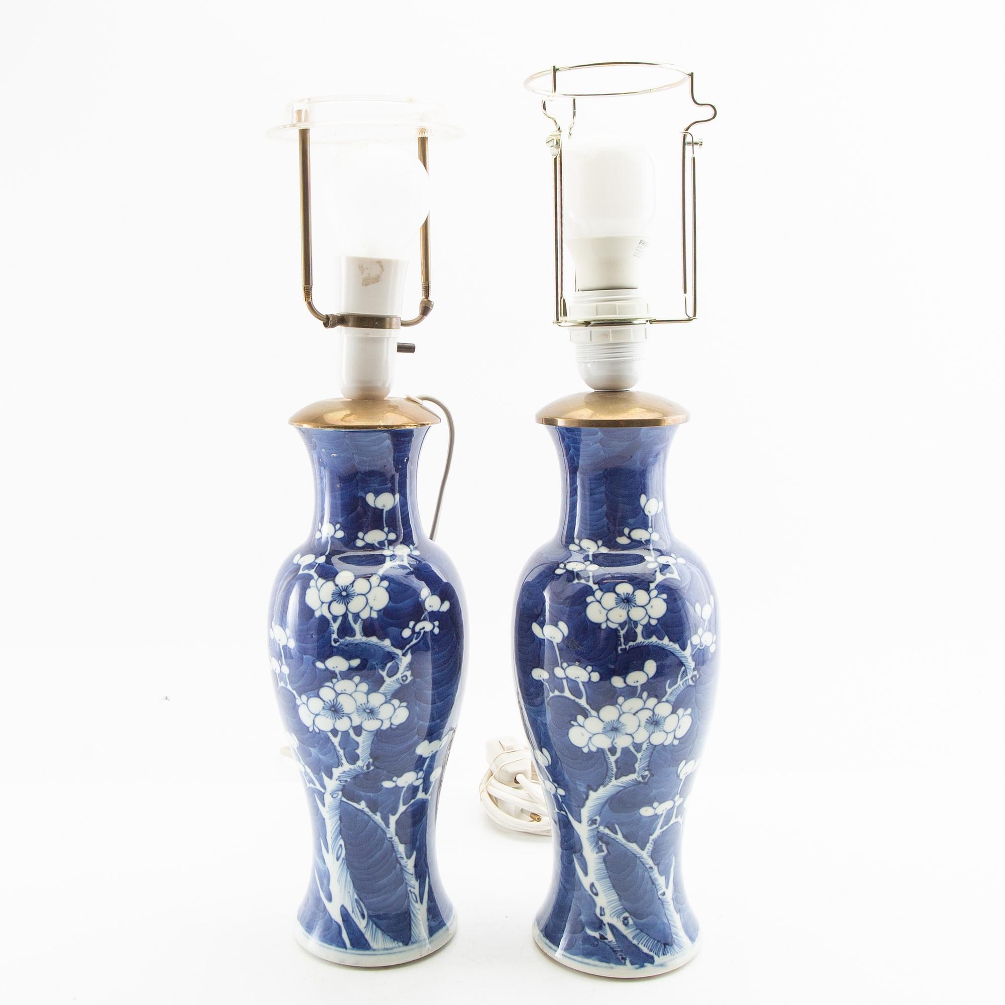 Table lamps, a pair, porcelain, China, 20th century.