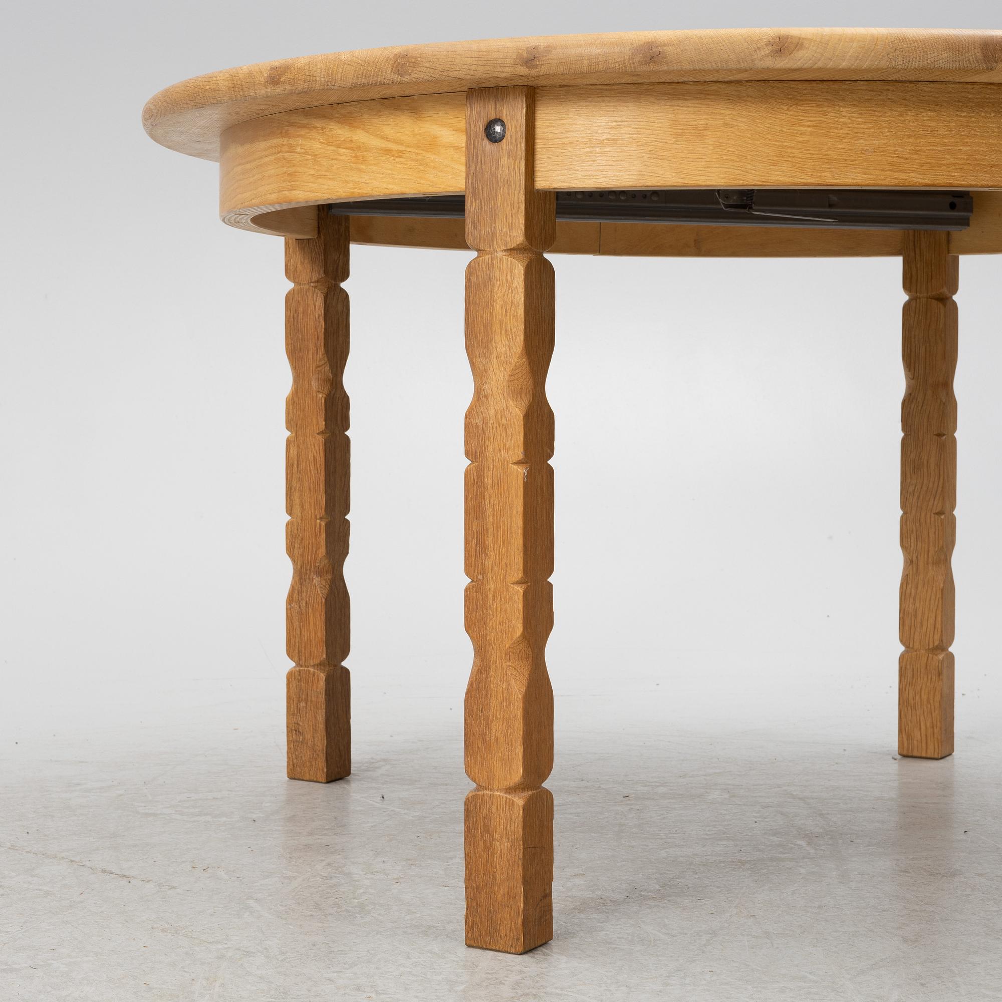 Henning Kjaernulf, matbord  med 10 stolar, 1960/70-tal.