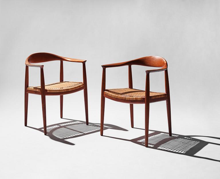 Hans J. Wegner, a pair of "The Chair", JH501, Johannes Hansen, Denmark.