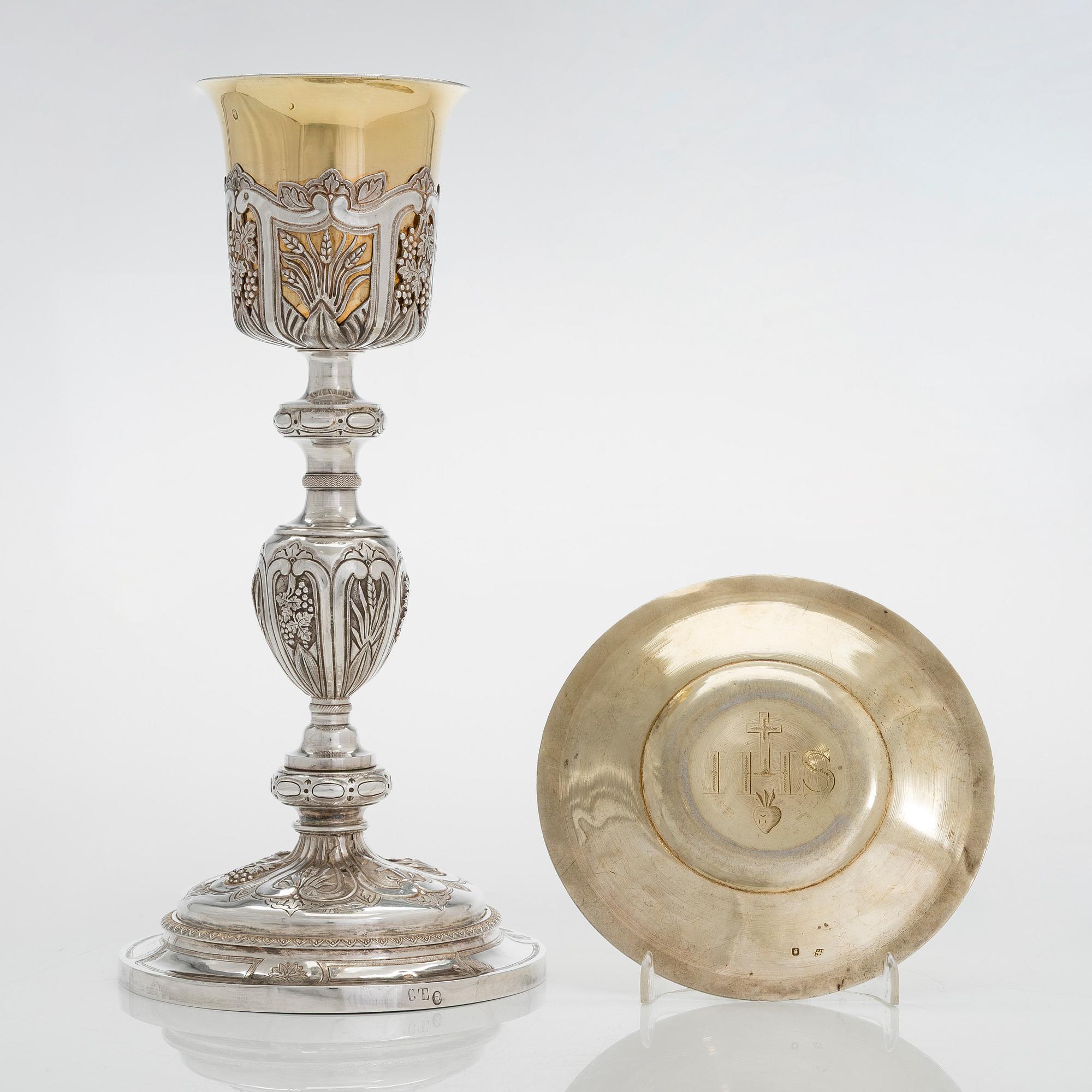 Nattvardskalk med paten, silver, Paris 1798-1809 och Frankrike 1800-tal. I schatull.