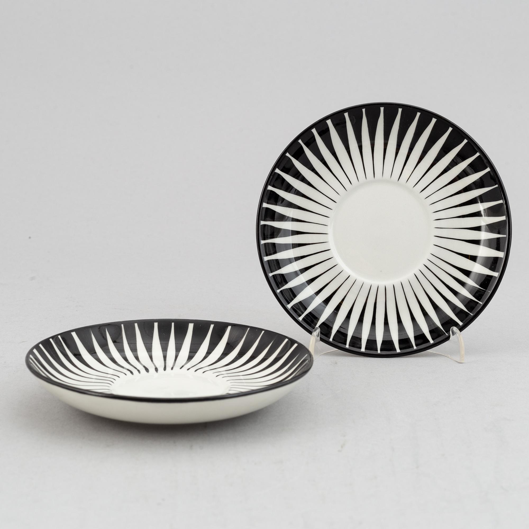 Eugen Trost, kaffekoppar med fat, 7 st, flintgods, "Zebra", Gefle.
