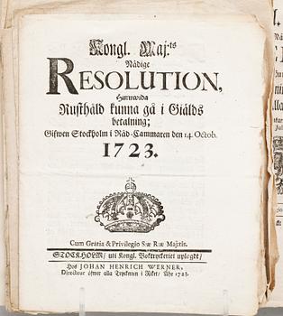 BÖCKER 2 st SAMT SMÅSKRIFT OCH KUNGÖRELSER, bla "Afhandling om Hushålningen til siös..." av Arvid Faxe, Karlskrona 1782.