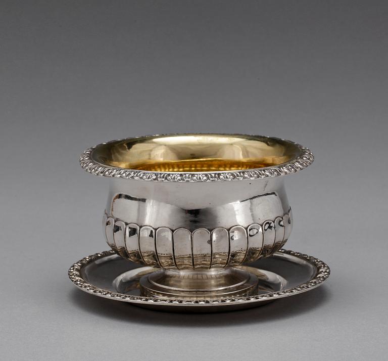 SÅSSKÅL, silver, Gustaf Möllenborg, Stockholm, 1836. Vikt: ca 730 gram.