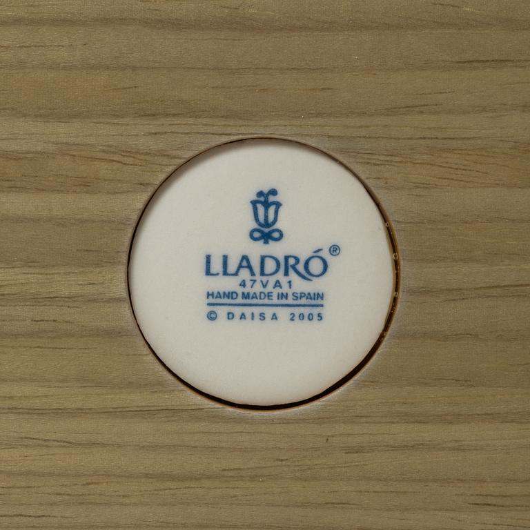 Alfredo Llorens, figurine, "Regal steed", Lladró, Spain.