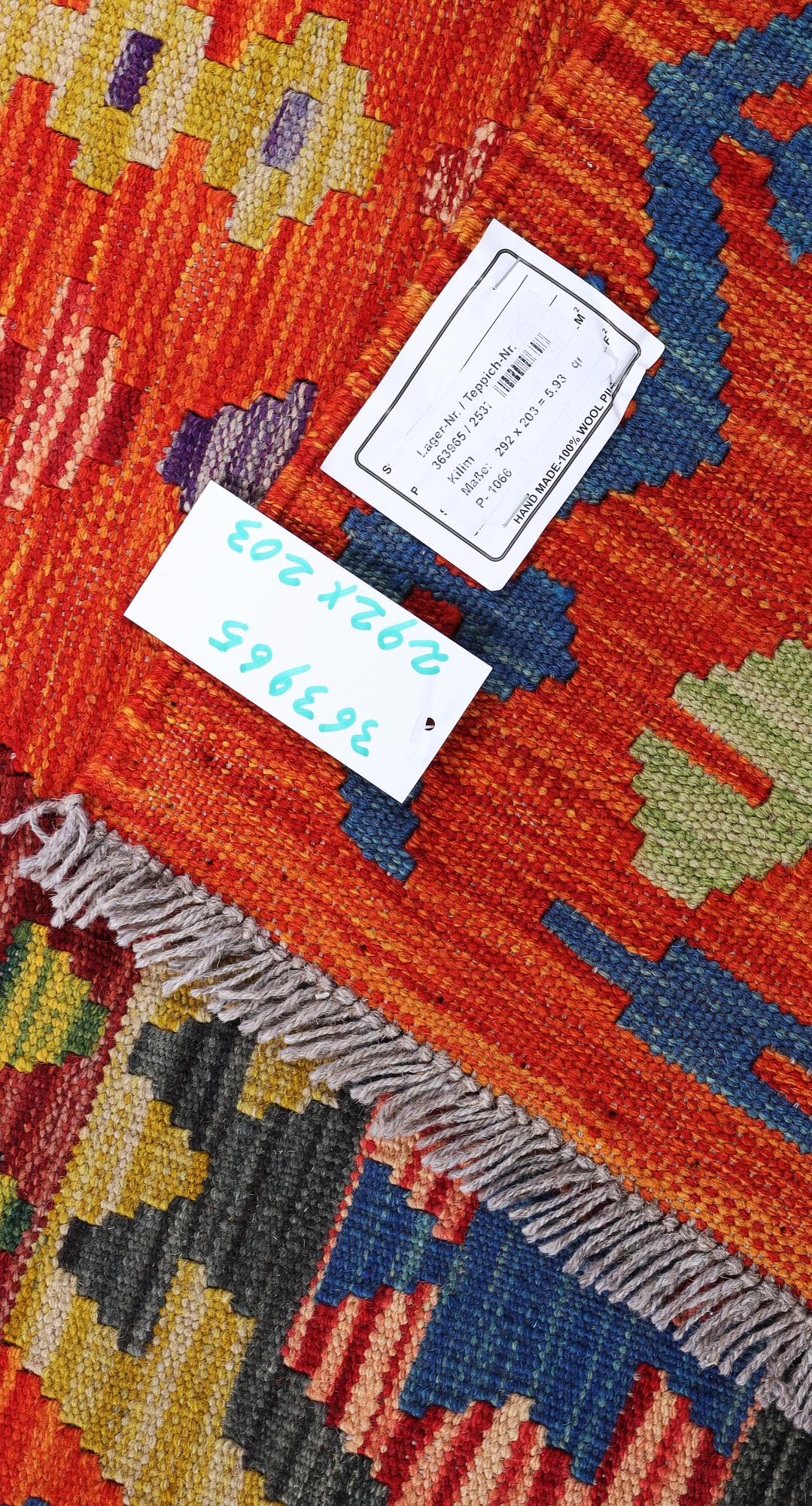 Matta, Kelim, ca. 292 x 203 cm.