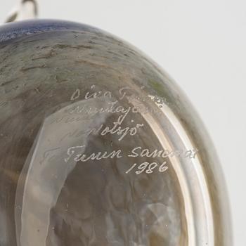 Oiva Toikka, Glass bird, signed Oiva Toikka Nuutajärvi Notsjö Turun Sanomat 1986.