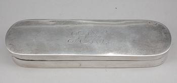 PARTI SILVER, 4 delar, silver, bland annat en dosa av Carl August Löndberg, 1862. Vikt ca 240 gram.