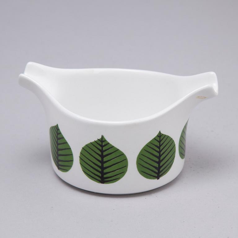 A set of 30 pieces of 'Berså' tableware by Stil Lindberg, Gustavsberg.