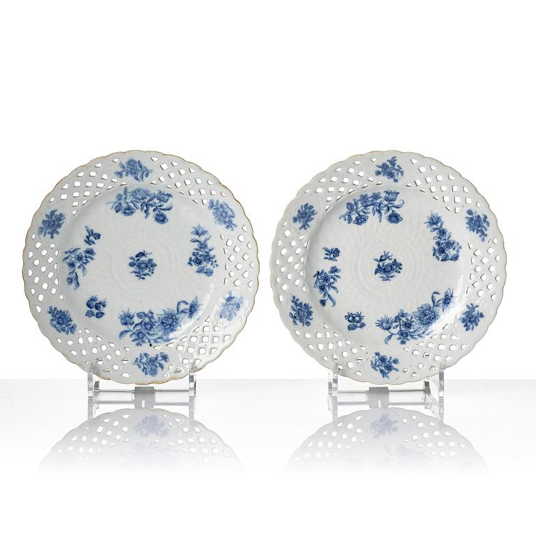 A set of 11 blue and white dessert plates, Qing dynasty, Qianlong (1736-95).