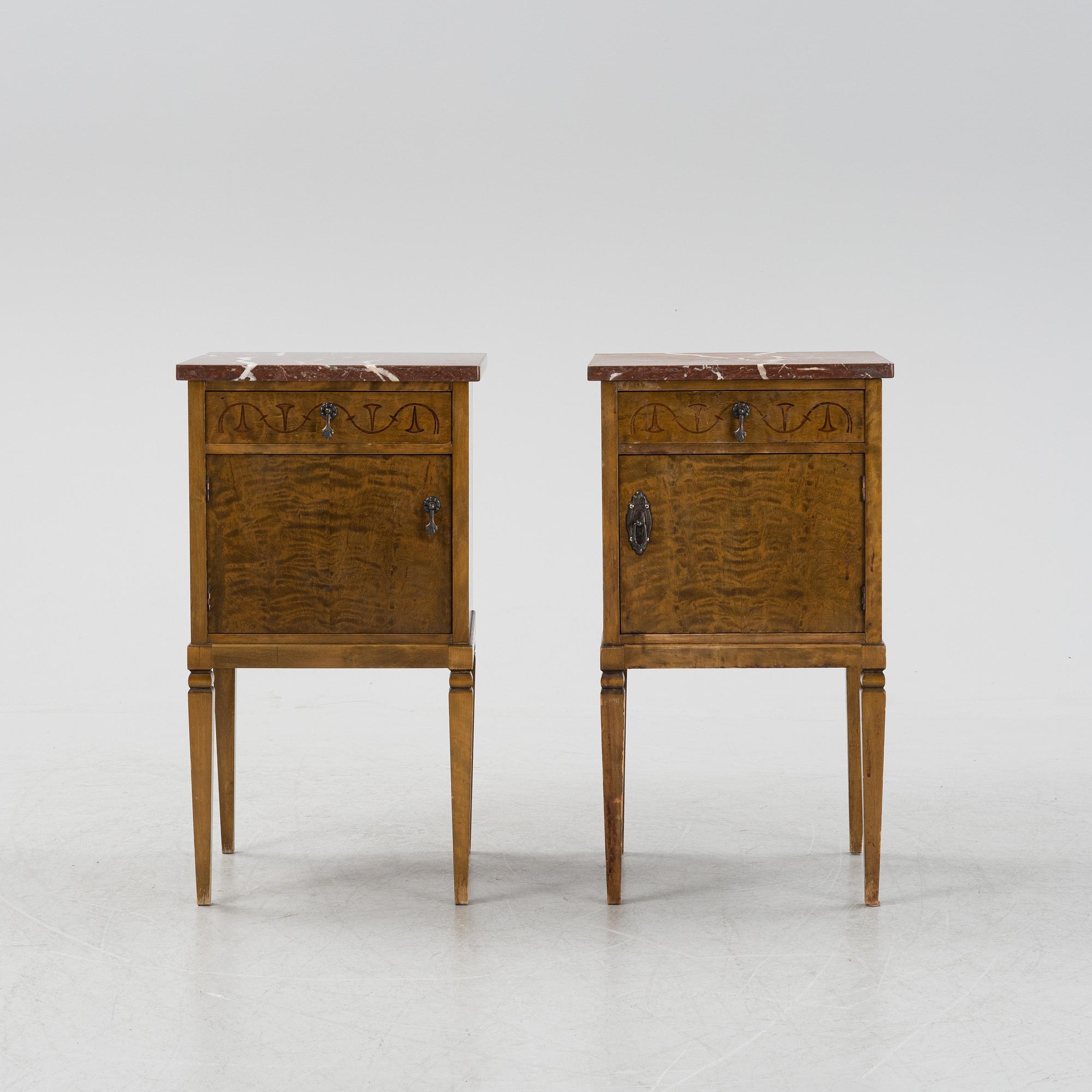 Sängbord, ett par, 1920/30-tal.