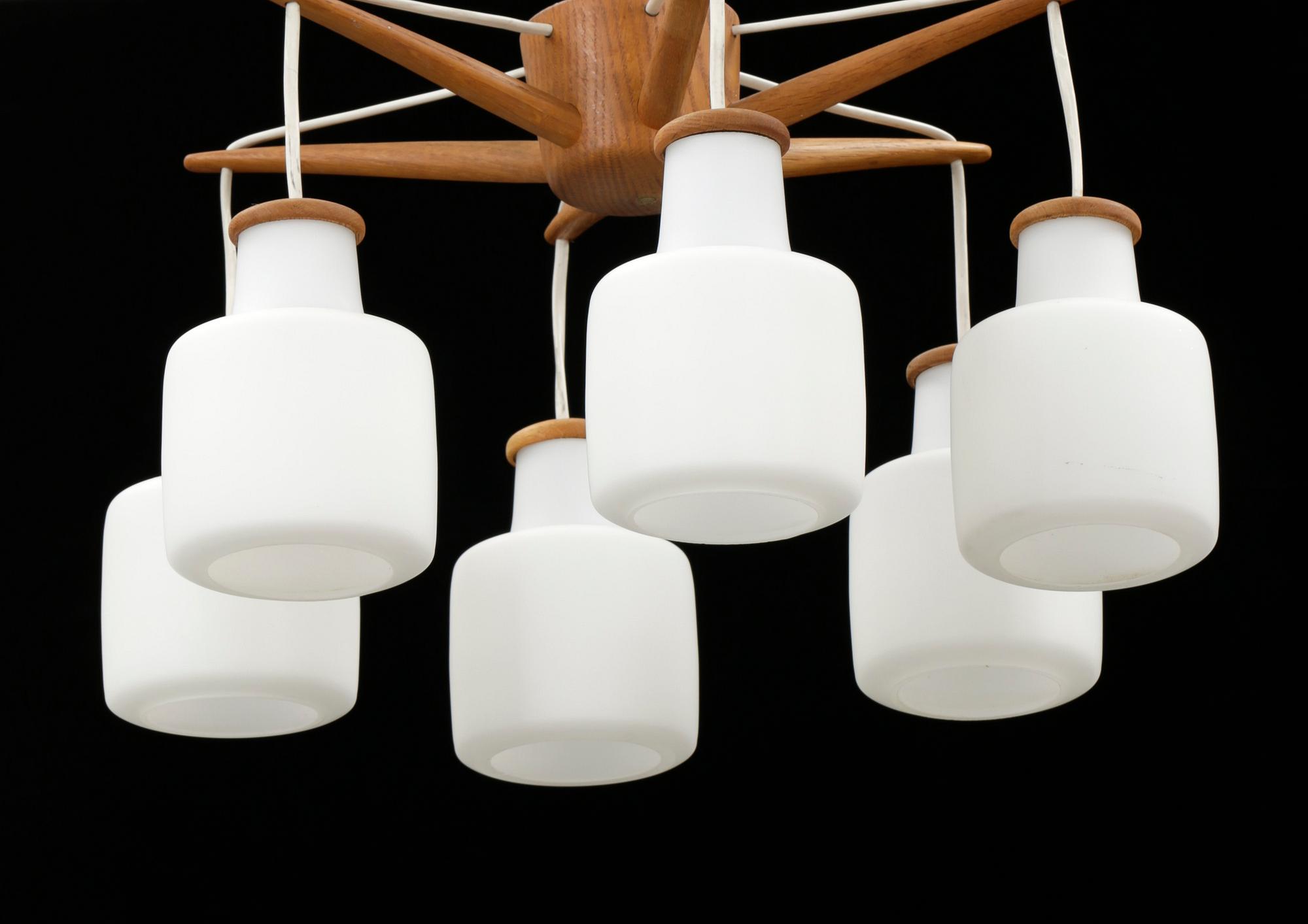 TAKLAMPA, Uno och Östen Kristiansson, Luxus, Vittsjö.