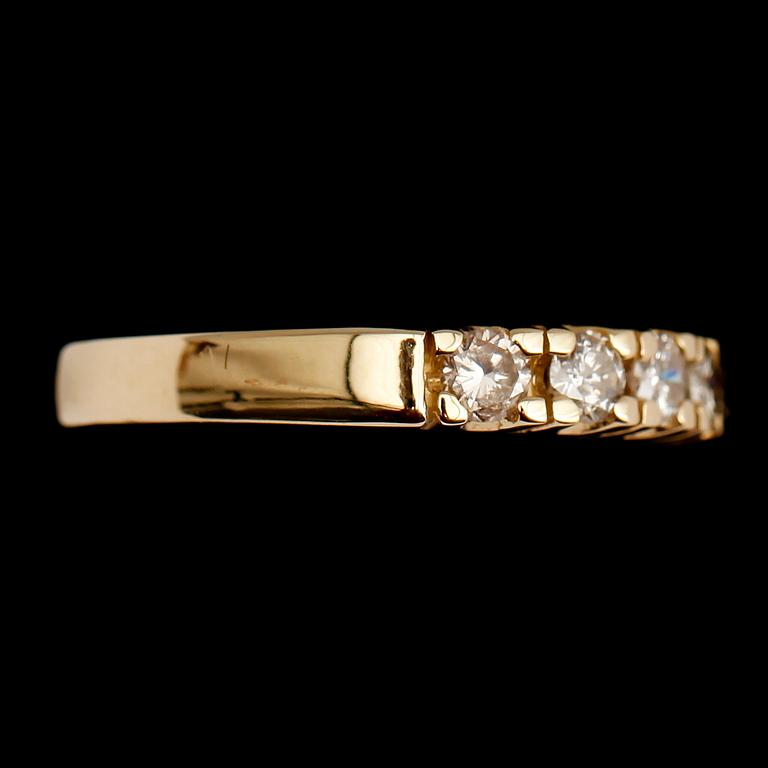 RING, 14 k guld, briljanter tot ca 0.84 ct.