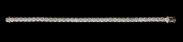 ARMBAND, 38 briljantslipade diamanter, tot. 14 ct.