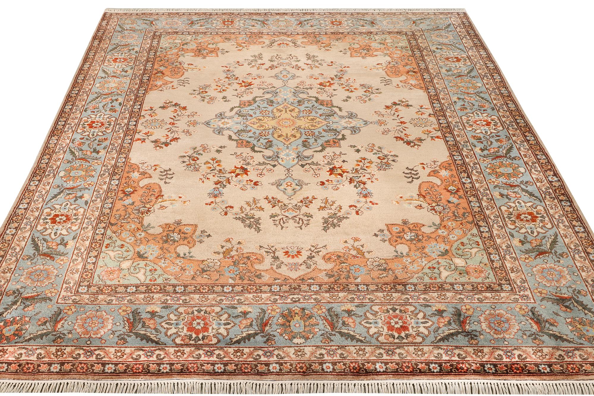 Matta, orientalisk, ca 363 x 268 cm.