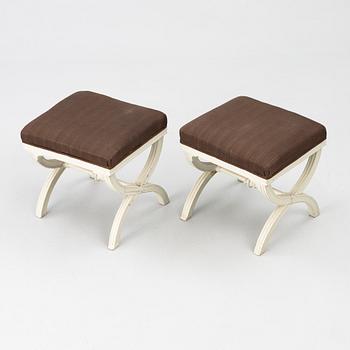 Taburetter, ett par, av Erik Öhrmark (mästare i Stockholm 1777-1813), Sengustavianska.