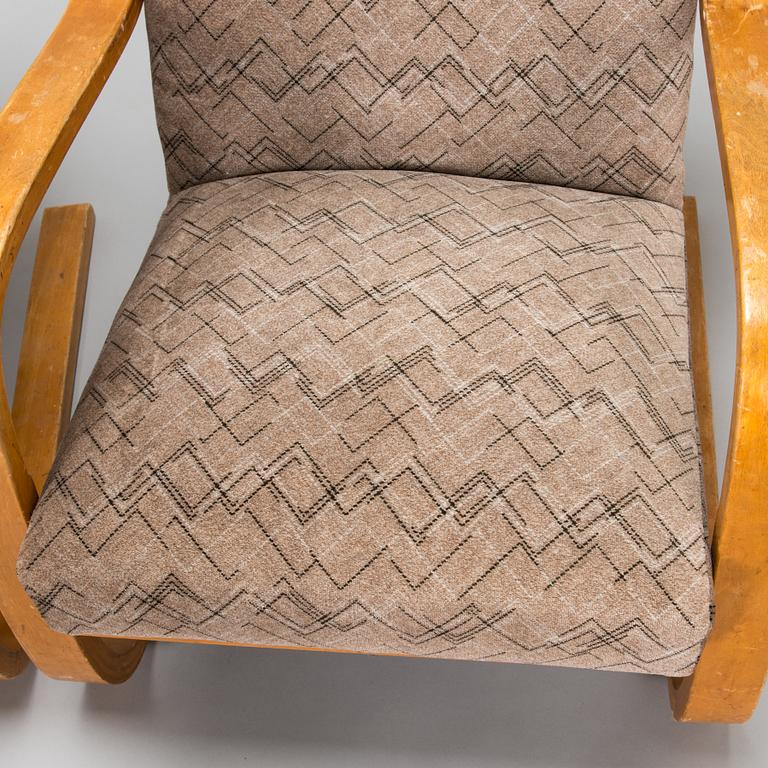 Alvar Aalto, a pair of mid-20th-century '35' armchairs for O.Y. Huonekalu- ja Rakennustyötehdas A.B.