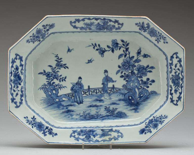 TERRINFAT, porslin, Kina, Qianlong (1736-95).