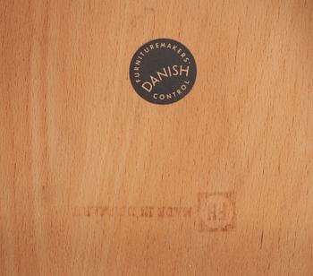 STOLAR, ett par, modell 4104, Hans J Wegner, Fritz Hansen.