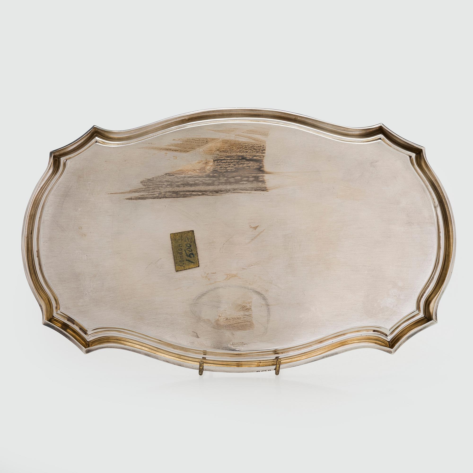 Tarjotin, sterlinghopeaa, Lontoo 1924.