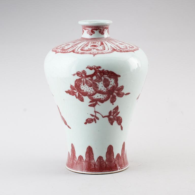 VAS, porslin, Kina, troligen 1900-tal.