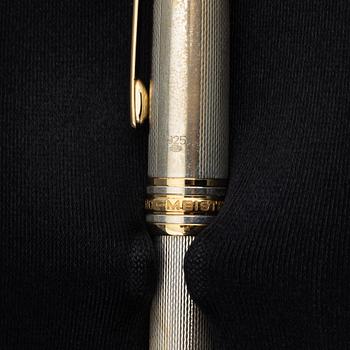 Montblanc, a 'Meisterstück Solitaire' ball point pen.