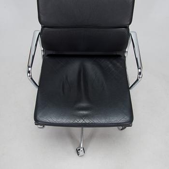 Charles & Ray Eames, A 21st Century "Soft Pad Chair EA 219, high backrest" office chair, Vitra.