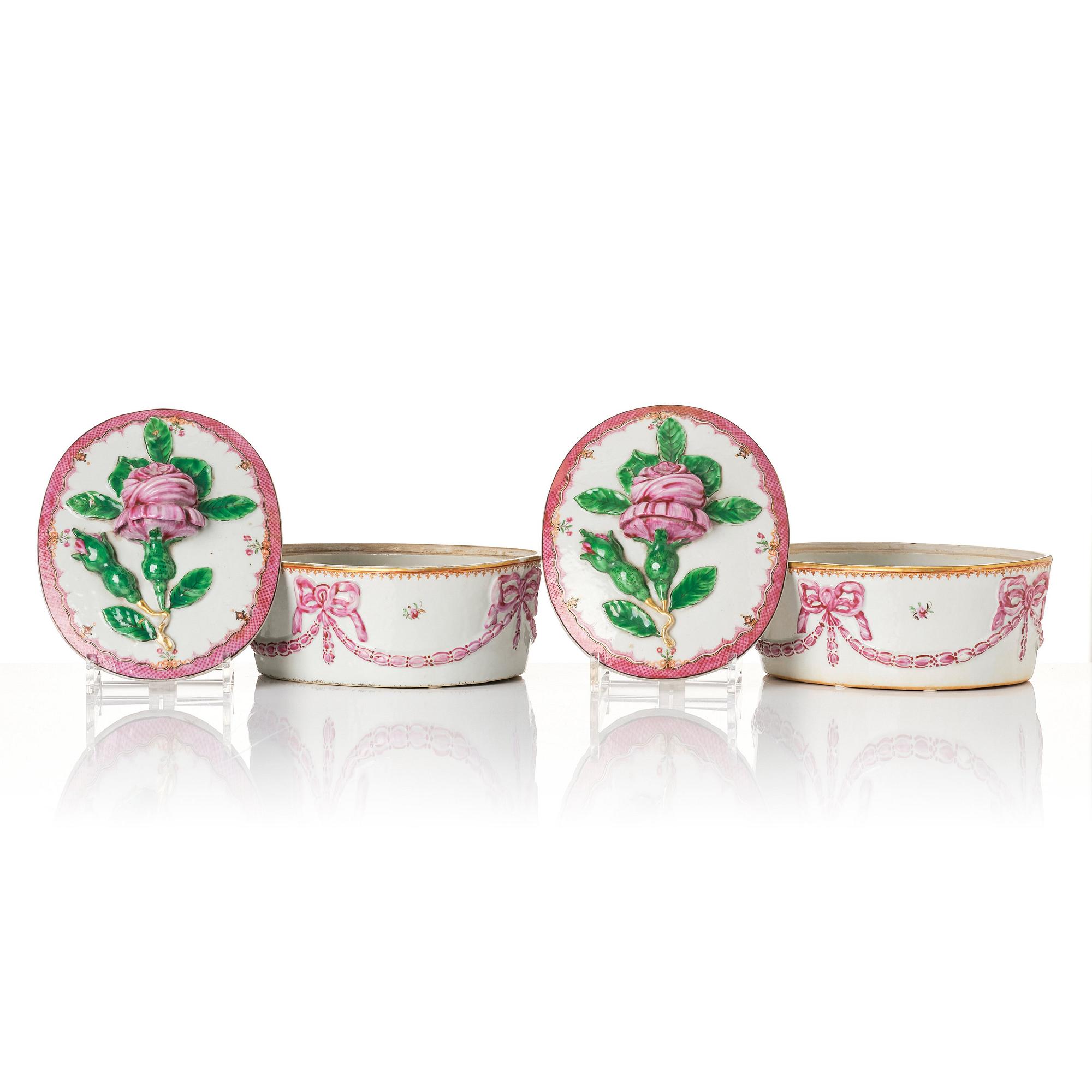 A pair of famille rose 'Export porcelain' tureens with covers, Qing dynasty, 18th century.