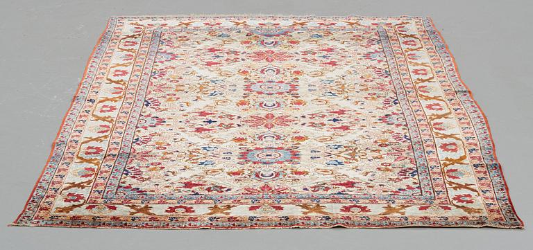 MATTO, an antique silk Feraghan/Kashan probably, ca 215,5 x 144,5 cm.