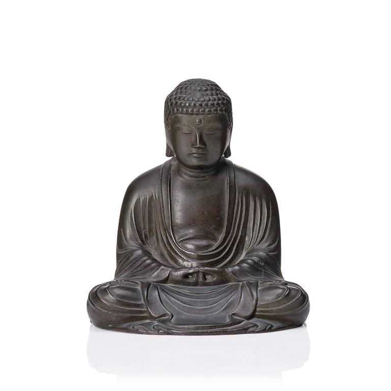 A Japanese bronze Buddha, Meiji (1868-1912), around 1900.