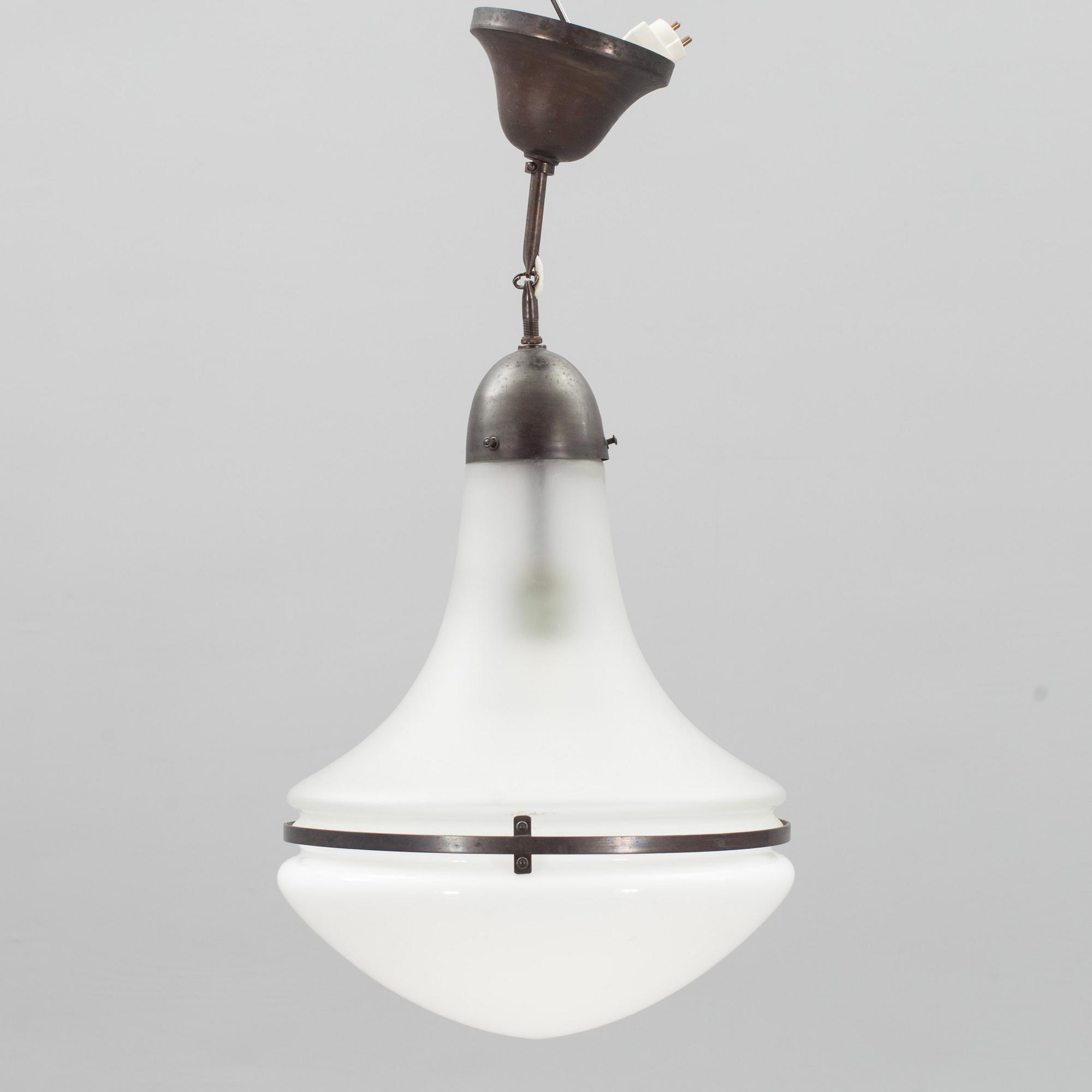 TAKLAMPA, Peter Behrens, AEG, 1900-talets första hälft. Höjd 40 cm.