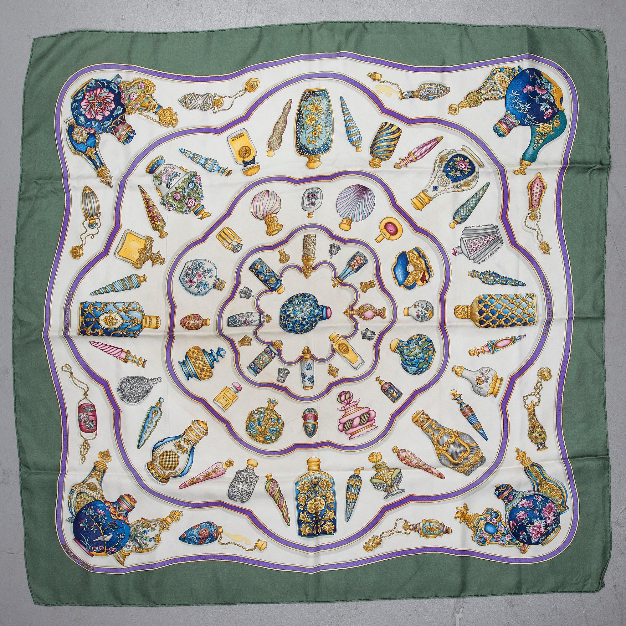 SCARF, "Qu'Import le Flacon", Hermès.