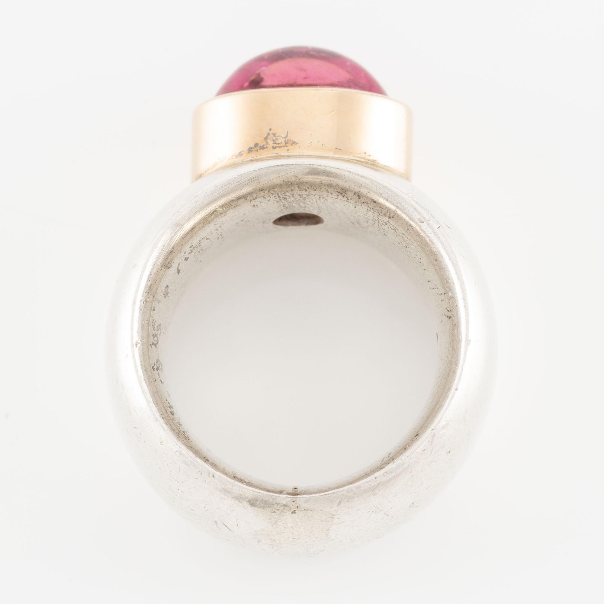 Michael Persson Carling, ring, silver and gold with cabochon-cut pink tourmaline.