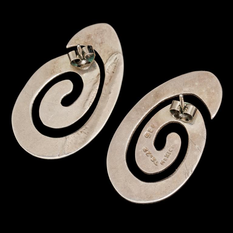 RING, sterlingsilver med flerfärgad sten, Cecilia Johansson, Göteborg samt ÖRHÄNGEN, sterlingsilver, Mexico, 1900-tal.