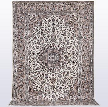 A carpet, Kashan, ca 368 x 245 cm.