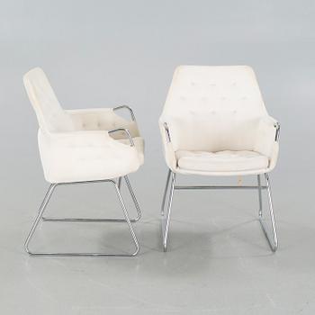 BRUNO MATHSSON, ett par karmstolar, "Mirja", Bruno Mathsson International, omkring år 2000.