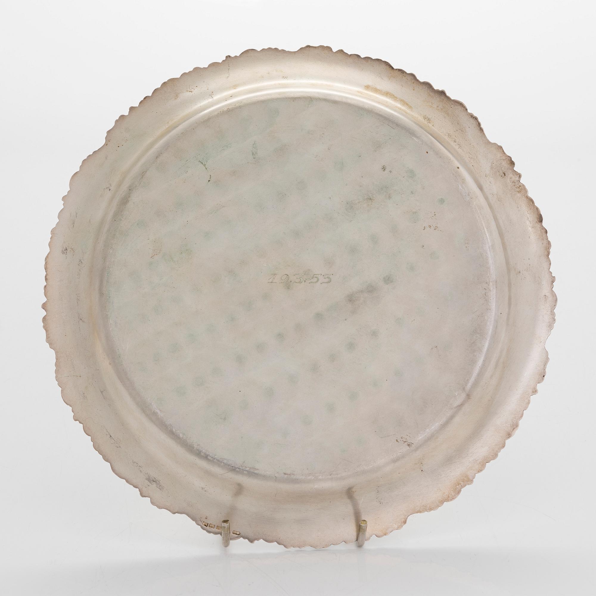 A set of two vases, a dish and a salt cellar with spoon, silver, Hämeenlinna and Helsinki 1929-52.