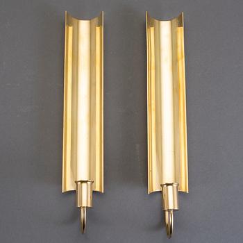 VÄGGLJUSSTAKAR, ett par, mässing, "Reflex", Pierre Forsell, Skultuna.