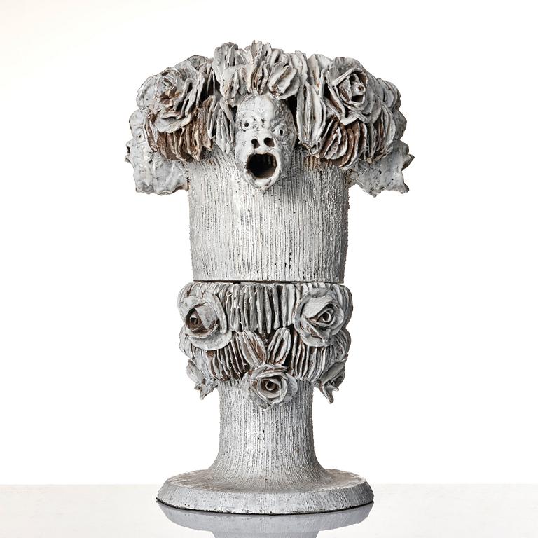 Carl Richard Söderström, skulptur/urna, egen ateljé, Stockholm ca 2010.