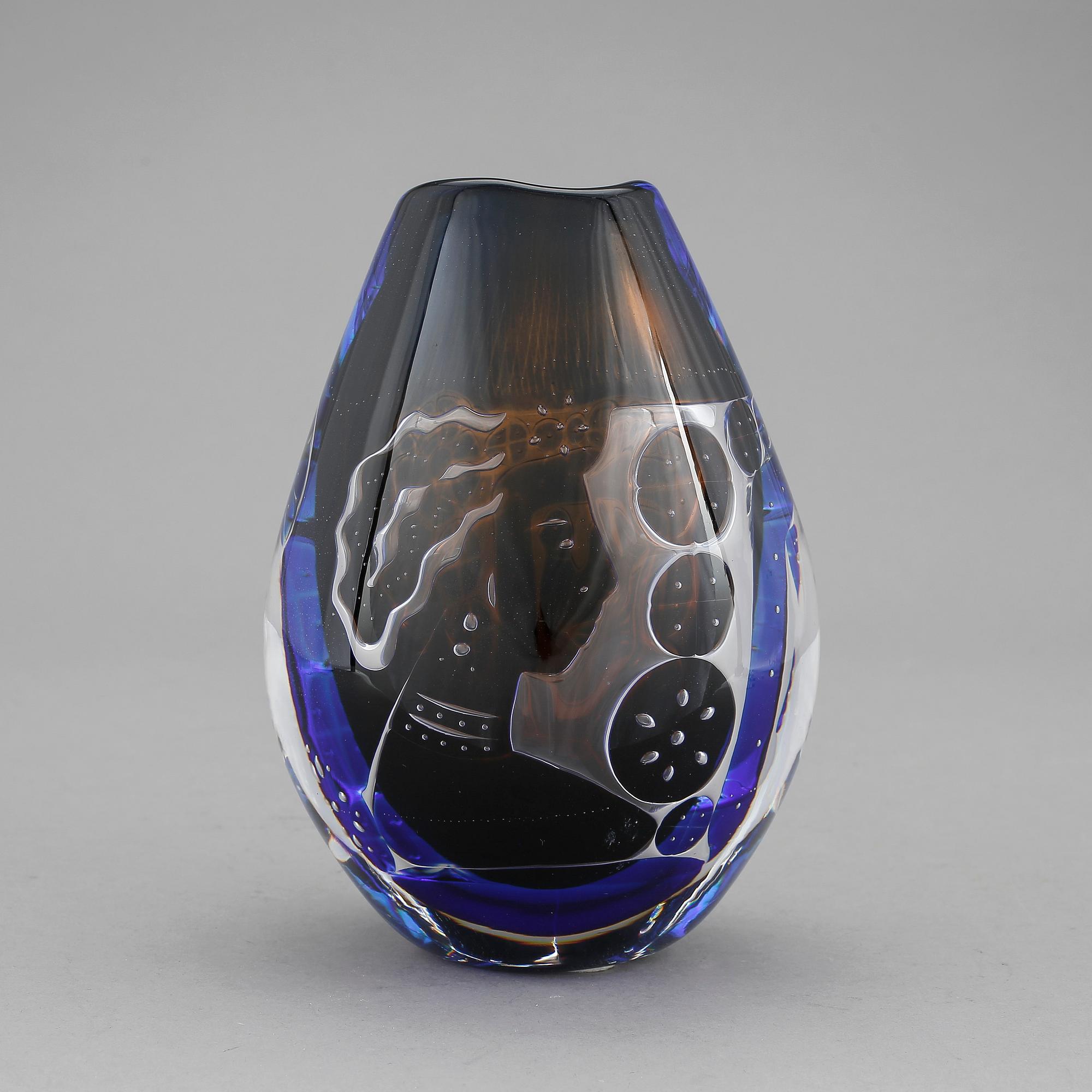 VAS, glas, "Flickan och duvan", Ariel. Edvin Öhrström, Orrefors, 1987.