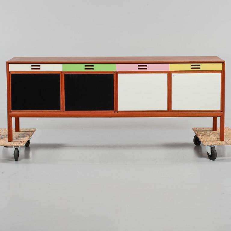 SIDEBOARD, Bertil Fridhagen, Bodafors, 1962.