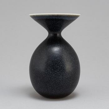 CARL-HARRY STÅLHANE, a unique stoneware vase, Rörstrand 1954.