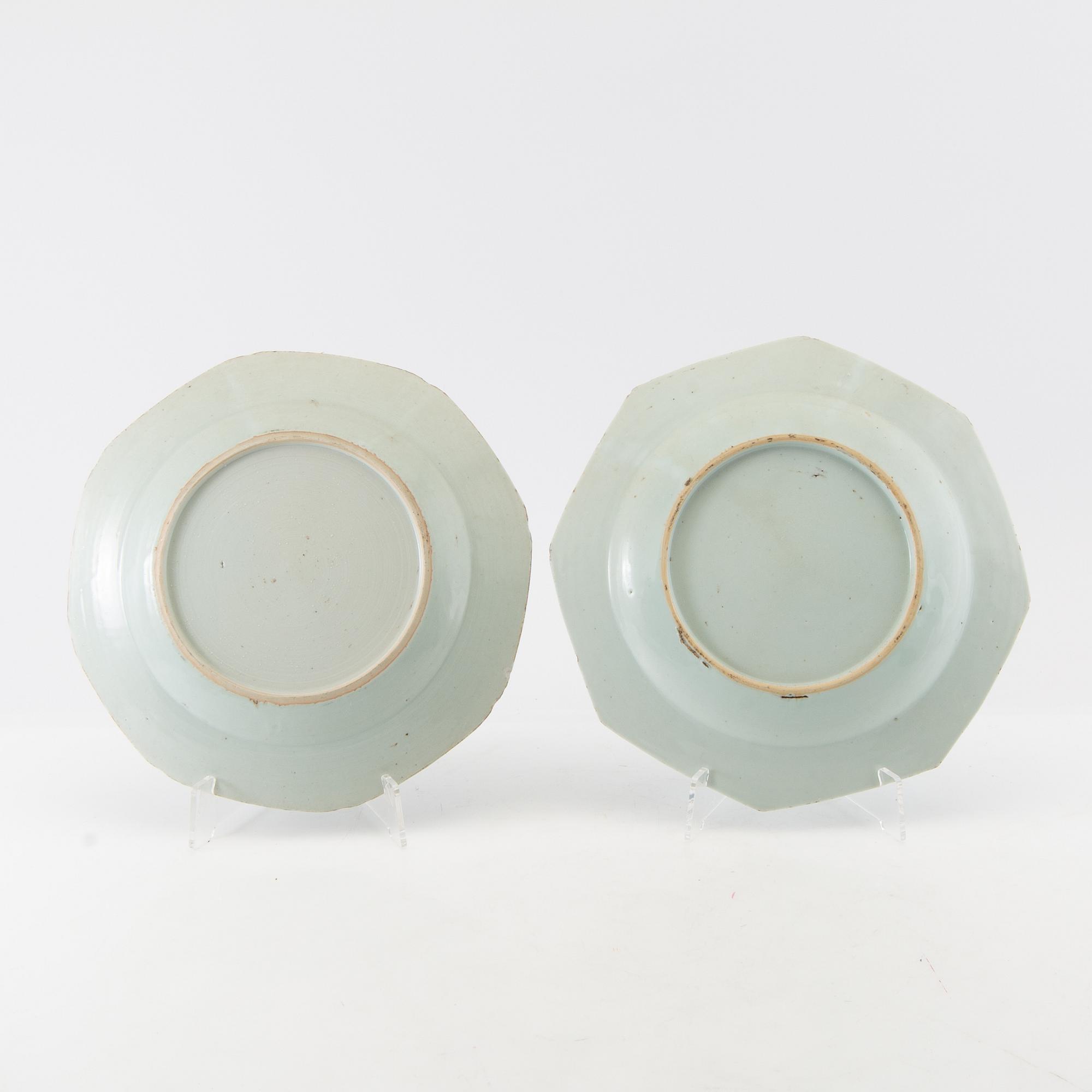 A group of 10 odd blue and white dinner plates, Qing dynasty, 18th/19th century.