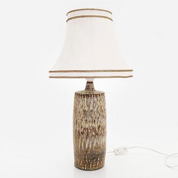 Gunnar Nylund, a stoneware table lamp and pen holder, Rörstrand, mid-20th century.