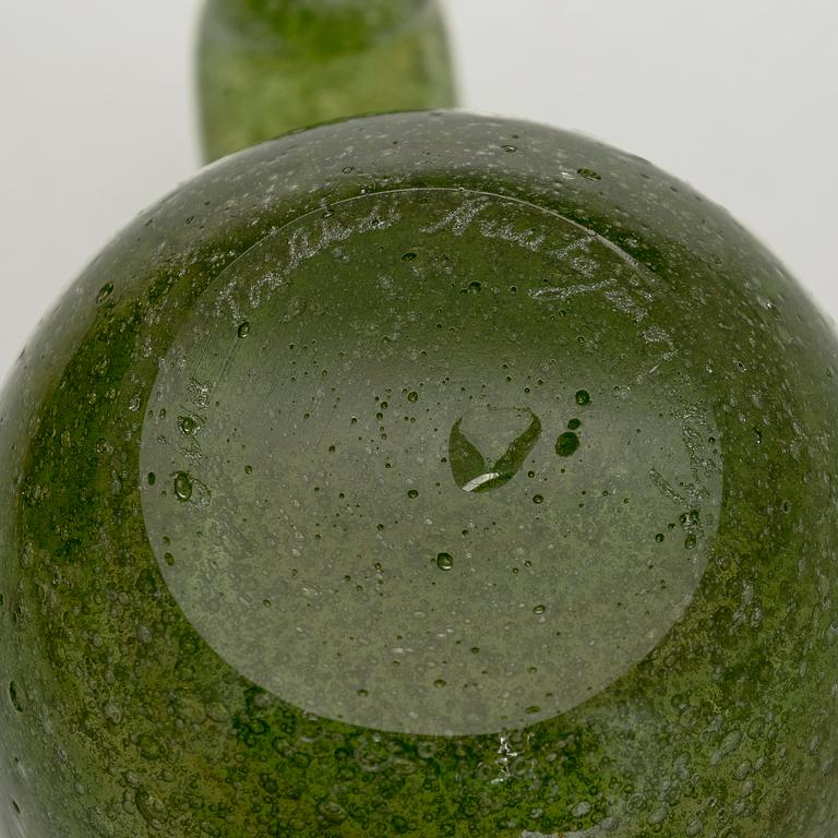 Oiva Toikka, boolimalja ja 7 lasia, "Iglu", signeerattu Oiva Toikka NNuutajärvi Notsjö, 1973-75.