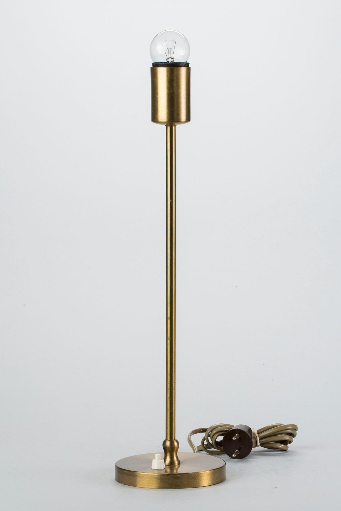 BORDSLAMPA, modellnr 2332, Josef Frank, firma Svenskt Tenn.