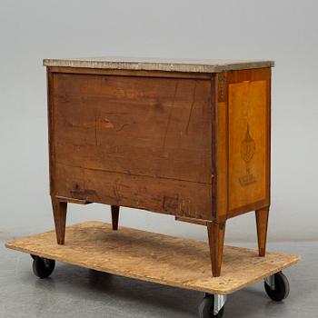 BYRÅ, gustaviansk stil, sent 1800-tal.