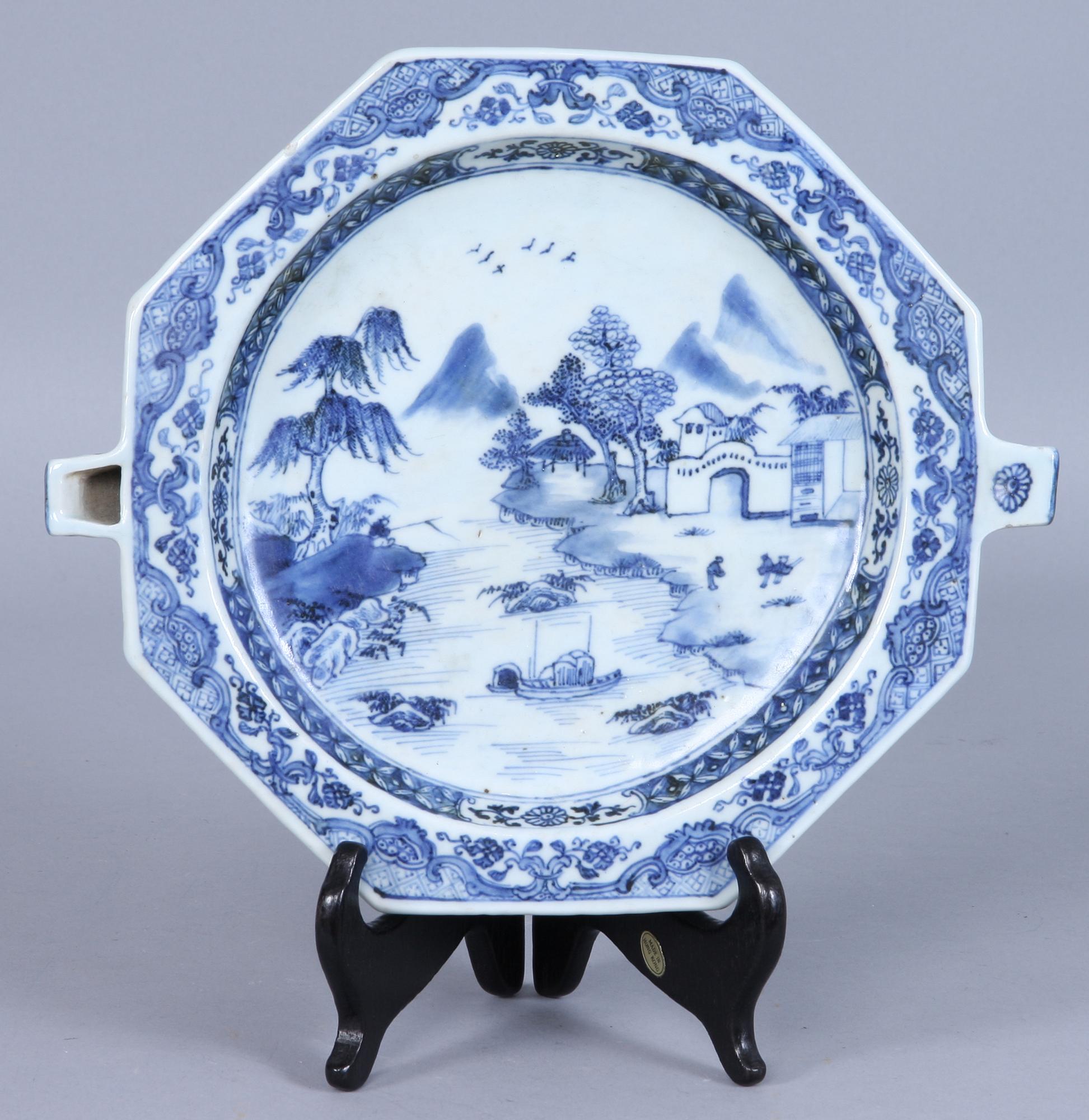 VÄRMEFAT, porslin, Kina, 1700-tal.